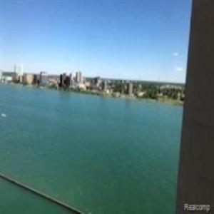 Luxury With Riverview Of Canada * Detroit